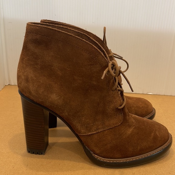 Vince Camuto Ankle Bootie - Picture 3 of 7